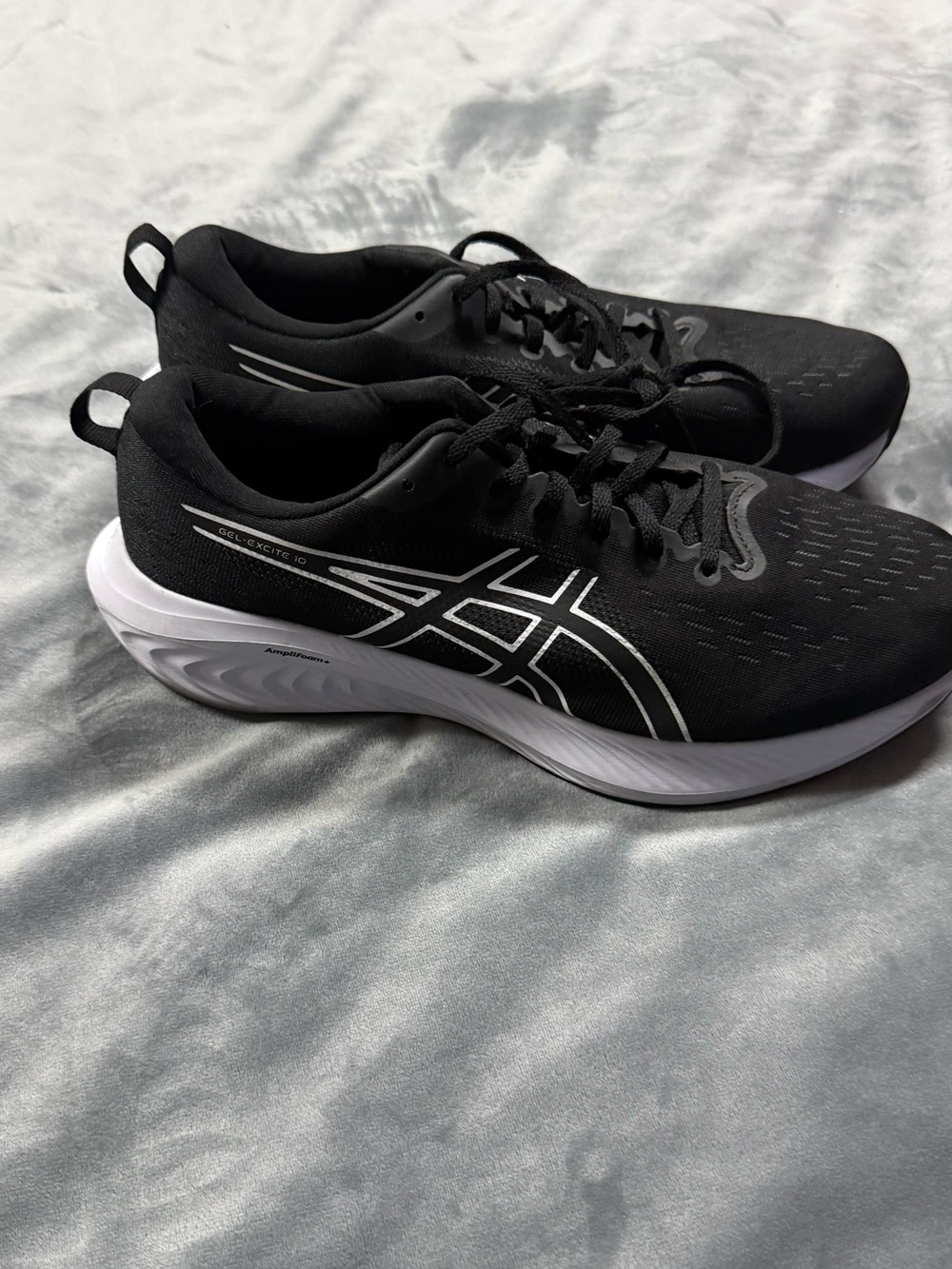 Asics Black and White Gel-Excite 10 Running Shoes